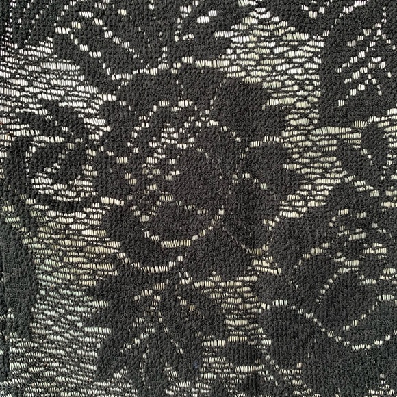 REDUCED! Stunning Iris Los Angeles tuxedo back top - Picture 3 of 7